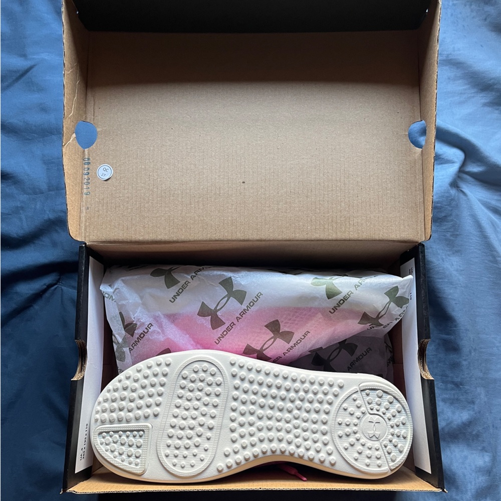 NEW Under Armour 6.5Y Ripple 2.0 Sneaker - Picture 2 of 7